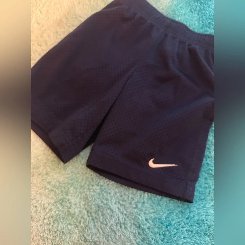 4 /$50 Nike DRI FIT Mesh Shorts NAVY Boys 6(5-6 - Picture 1 of 3